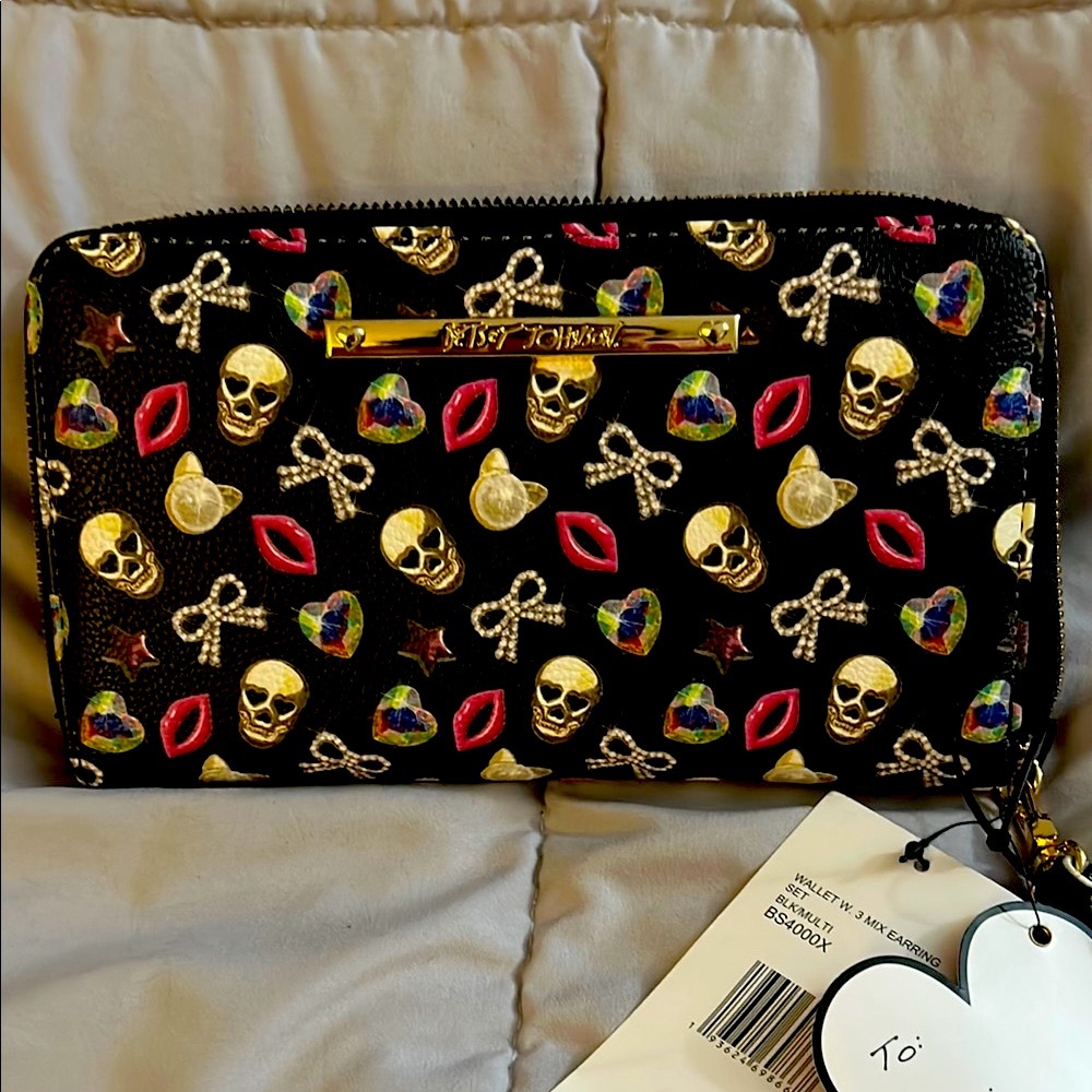 Betsy Johnson Bow Black Wallet - new